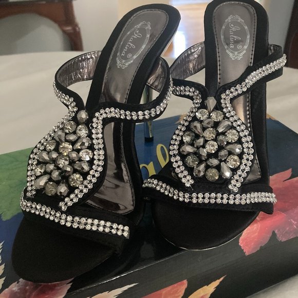 NIB Italina by Summer Rio Black & Silver Sandals - Picture 2 of 5